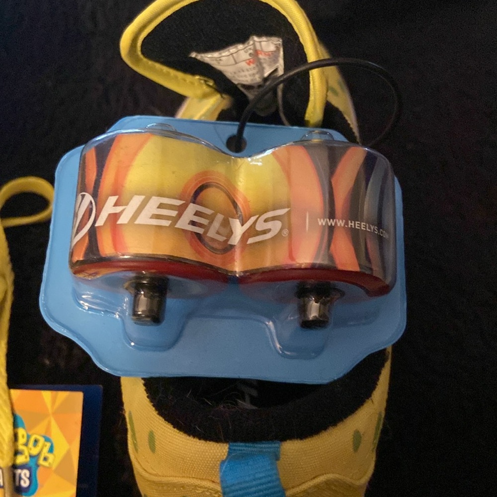 HEELYS SpongeBob Sneakers - Picture 4 of 5